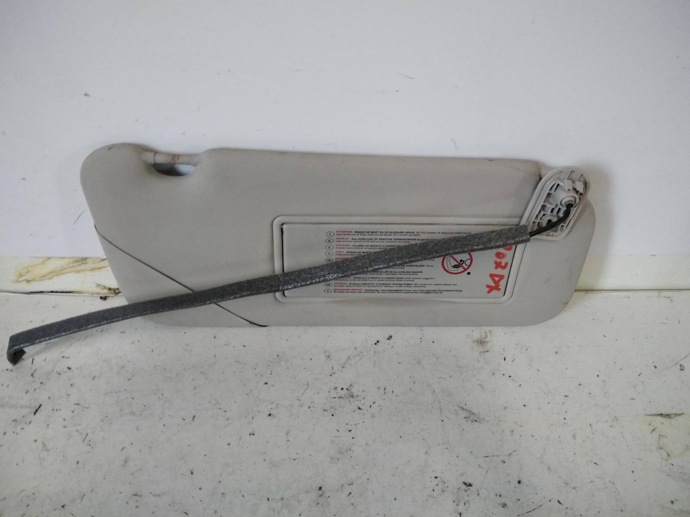 Aletta parasole parabrezza